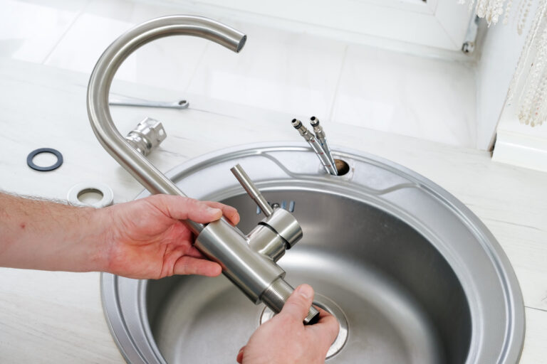 Manutenzione purificatore d’acqua: tempi, costi e consigli utili